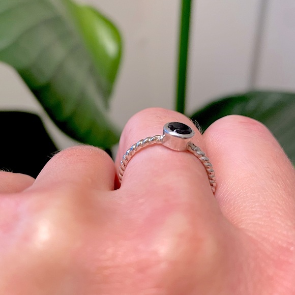 Silver & black stone stacking ring - Picture 5 of 5
